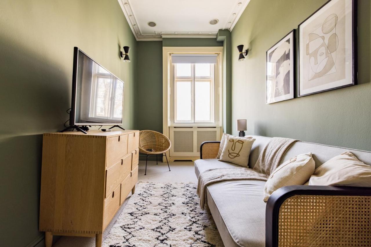 דירות לונדון The Sussex Garden Retreat - Elegant 2Bdr Flat מראה חיצוני תמונה