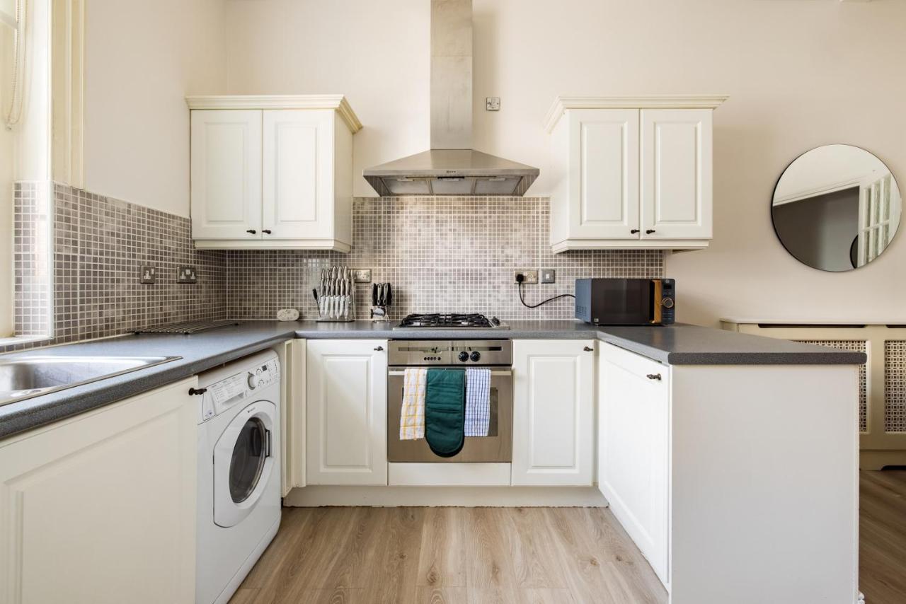 דירות לונדון The Sussex Garden Retreat - Elegant 2Bdr Flat מראה חיצוני תמונה